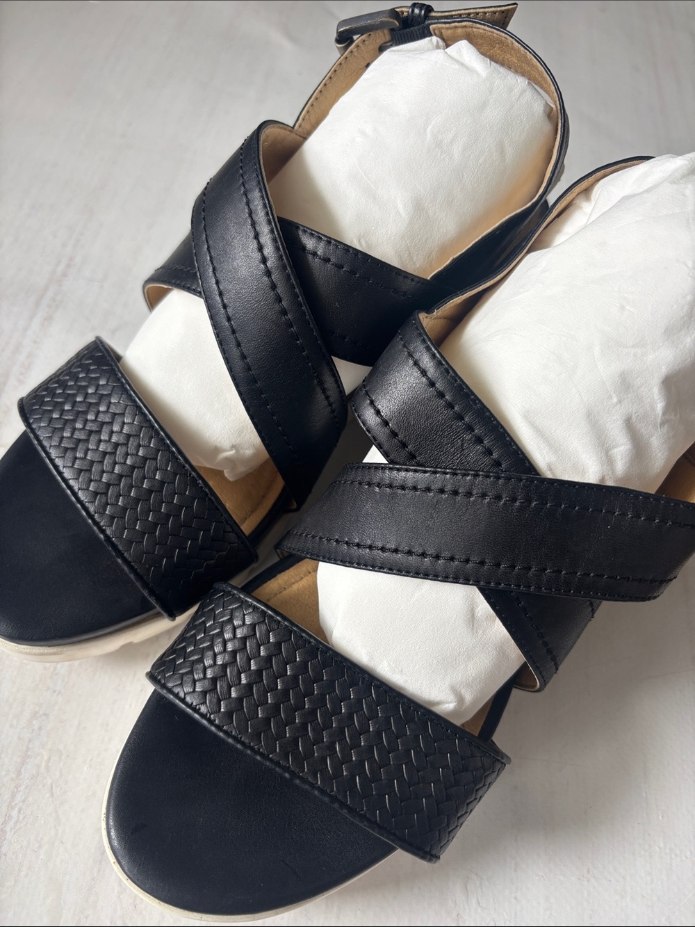 Geox Respira Breathable Leather Black Crisscross Woven Strap Sandals Size 39*